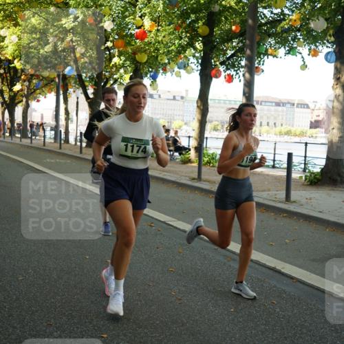 07.09.2025 - BARMER Alsterlauf Yannick Fuchs http://msf.ph/oto/8802823 07.09.2025 11:51:08 Laufen 8371, 1090, 1247, 1174 meine-sportfotos.de