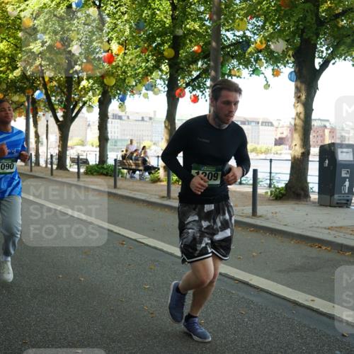 07.09.2025 - BARMER Alsterlauf Yannick Fuchs http://msf.ph/oto/8802844 07.09.2025 11:51:09 Laufen 8371, 1090, 209 meine-sportfotos.de