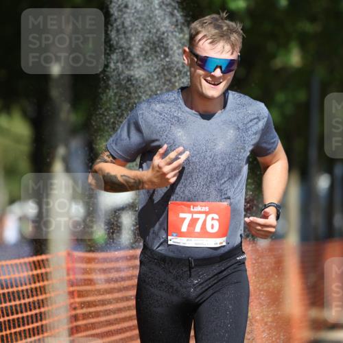 07.09.2025 - 19. Norderstedt Triathlon Michael Strokosch http://msf.ph/oto/8802859 07.09.2025 12:33:56 Laufen 773, 776, 1225 meine-sportfotos.de