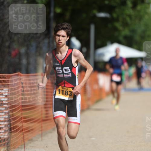 07.09.2025 - 19. Norderstedt Triathlon Michael Strokosch http://msf.ph/oto/8802876 07.09.2025 12:04:08 Laufen 279, 1183, 1278, 1306 meine-sportfotos.de