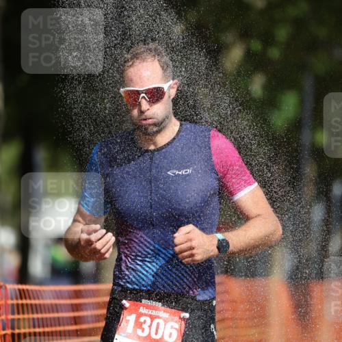 07.09.2025 - 19. Norderstedt Triathlon Michael Strokosch http://msf.ph/oto/8803022 07.09.2025 12:04:16 Laufen 1278, 1306 meine-sportfotos.de