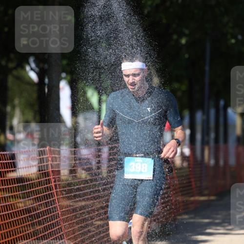 07.09.2025 - 19. Norderstedt Triathlon Michael Strokosch http://msf.ph/oto/8803026 07.09.2025 14:55:02 Laufen 398, 900 meine-sportfotos.de