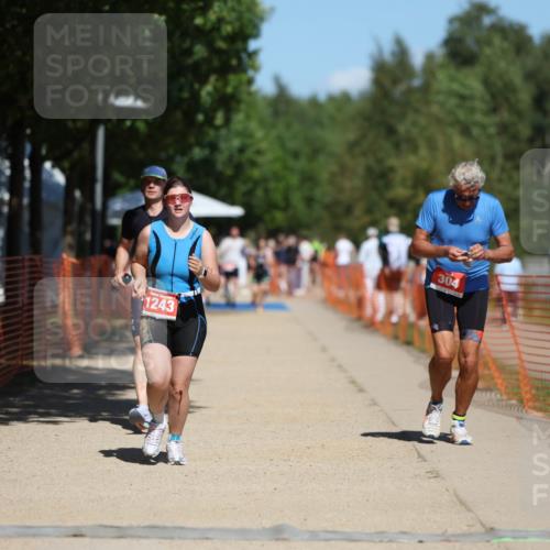 07.09.2025 - 19. Norderstedt Triathlon Michael Strokosch http://msf.ph/oto/8803037 07.09.2025 13:12:08 Laufen 304, 700, 1243 meine-sportfotos.de