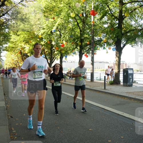 07.09.2025 - BARMER Alsterlauf Yannick Fuchs http://msf.ph/oto/8803070 07.09.2025 11:51:20 Laufen 1129, 1059, 1032, 1217, 392 meine-sportfotos.de