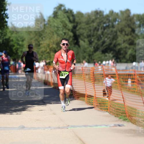 07.09.2025 - 19. Norderstedt Triathlon Michael Strokosch http://msf.ph/oto/8803079 07.09.2025 14:55:16 Laufen 908, 976, 1027 meine-sportfotos.de