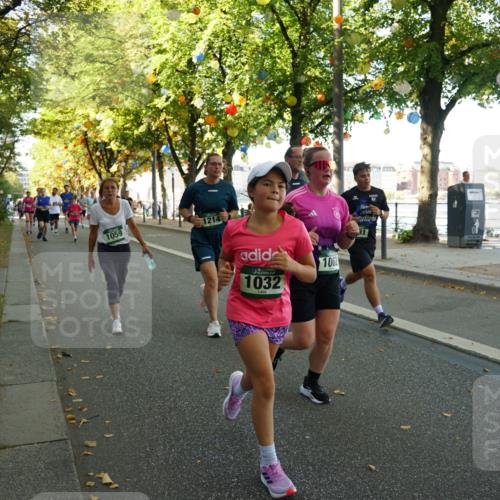 07.09.2025 - BARMER Alsterlauf Yannick Fuchs http://msf.ph/oto/8803134 07.09.2025 11:51:23 Laufen 1059, 1214, 1032, 1062 meine-sportfotos.de