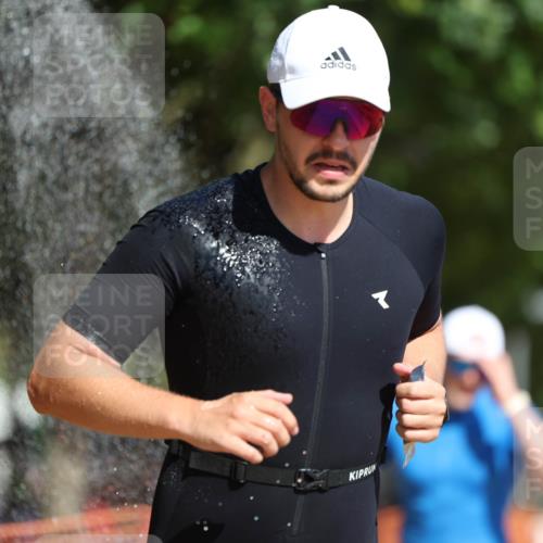 07.09.2025 - 19. Norderstedt Triathlon Michael Strokosch http://msf.ph/oto/8803166 07.09.2025 12:04:30 Laufen 191, 303, 736, 819 meine-sportfotos.de