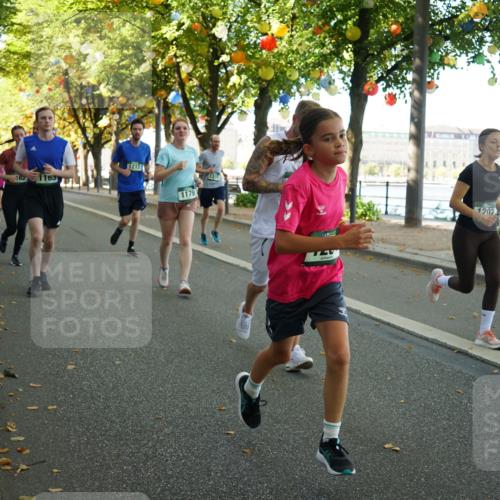 07.09.2025 - BARMER Alsterlauf Yannick Fuchs http://msf.ph/oto/8803227 07.09.2025 11:51:27 Laufen 1163, 1212, 1179, 1202 meine-sportfotos.de