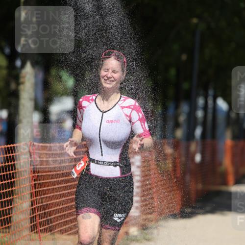 07.09.2025 - 19. Norderstedt Triathlon Michael Strokosch http://msf.ph/oto/8803245 07.09.2025 13:12:28 Laufen 1263 meine-sportfotos.de