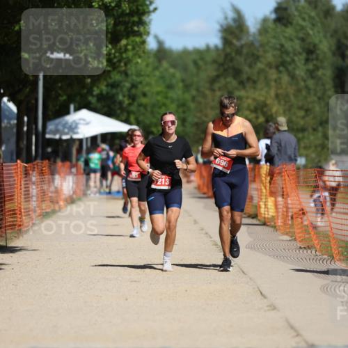 07.09.2025 - 19. Norderstedt Triathlon Michael Strokosch http://msf.ph/oto/8803284 07.09.2025 12:34:26 Laufen 696, 1213 meine-sportfotos.de