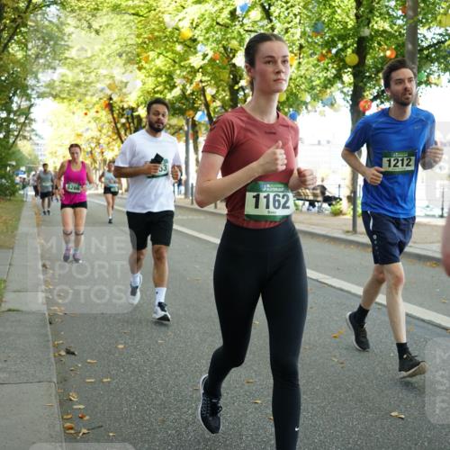 07.09.2025 - BARMER Alsterlauf Yannick Fuchs http://msf.ph/oto/8803304 07.09.2025 11:51:30 Laufen 8266, 36, 1162, 1212 meine-sportfotos.de