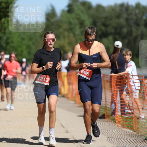 07.09.2025 - 19. Norderstedt Triathlon Michael Strokosch http://msf.ph/oto/8803351 07.09.2025 12:34:28 Laufen 696, 803, 1213, 1233 meine-sportfotos.de