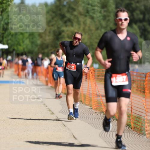 07.09.2025 - 19. Norderstedt Triathlon Michael Strokosch http://msf.ph/oto/8803372 07.09.2025 12:04:42 Laufen 138, 252, 1357 meine-sportfotos.de