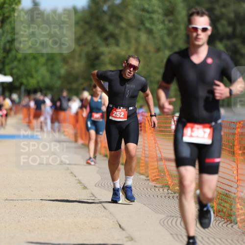 07.09.2025 - 19. Norderstedt Triathlon Michael Strokosch http://msf.ph/oto/8803382 07.09.2025 12:04:42 Laufen 138, 252, 1357 meine-sportfotos.de