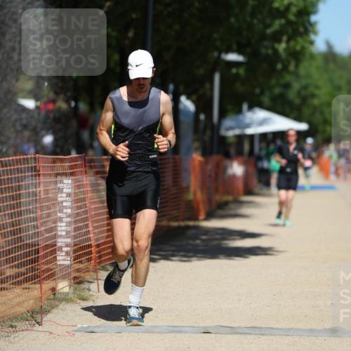 07.09.2025 - 19. Norderstedt Triathlon Michael Strokosch http://msf.ph/oto/8803426 07.09.2025 13:12:44 Laufen 847, 1269, 1322 meine-sportfotos.de