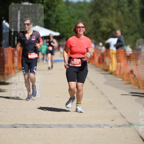 07.09.2025 - 19. Norderstedt Triathlon Michael Strokosch http://msf.ph/oto/8803434 07.09.2025 12:34:33 Laufen 696, 803, 1213, 1233 meine-sportfotos.de