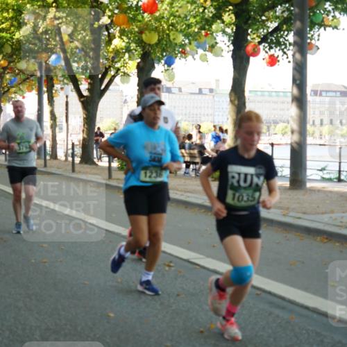 07.09.2025 - BARMER Alsterlauf Yannick Fuchs http://msf.ph/oto/8803473 07.09.2025 11:51:41 Laufen 1196, 1236, 1035 meine-sportfotos.de