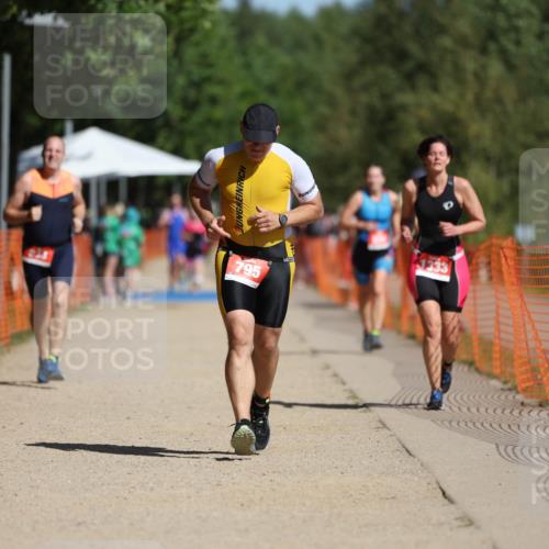 07.09.2025 - 19. Norderstedt Triathlon Michael Strokosch http://msf.ph/oto/8803499 07.09.2025 12:05:08 Laufen 795, 833, 1333 meine-sportfotos.de