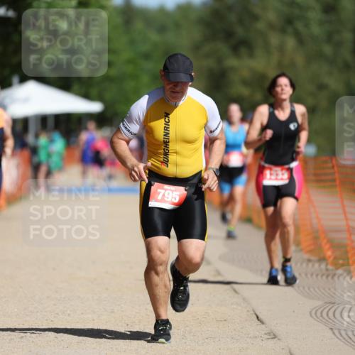 07.09.2025 - 19. Norderstedt Triathlon Michael Strokosch http://msf.ph/oto/8803546 07.09.2025 12:05:10 Laufen 795, 833, 834, 1333 meine-sportfotos.de