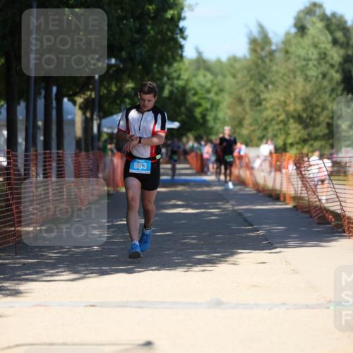 07.09.2025 - 19. Norderstedt Triathlon Michael Strokosch http://msf.ph/oto/8803576 07.09.2025 14:55:55 Laufen 863, 1009 meine-sportfotos.de