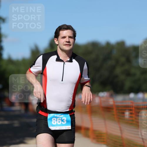 07.09.2025 - 19. Norderstedt Triathlon Michael Strokosch http://msf.ph/oto/8803622 07.09.2025 14:55:58 Laufen 863 meine-sportfotos.de