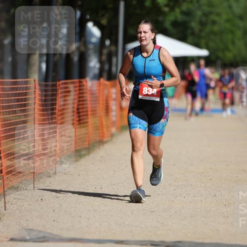 07.09.2025 - 19. Norderstedt Triathlon Michael Strokosch http://msf.ph/oto/8803629 07.09.2025 12:05:16 Laufen 795, 833, 834, 1333 meine-sportfotos.de