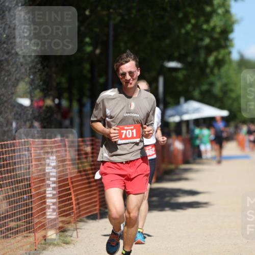 07.09.2025 - 19. Norderstedt Triathlon Michael Strokosch http://msf.ph/oto/8803689 07.09.2025 13:13:10 Laufen 701, 1362 meine-sportfotos.de