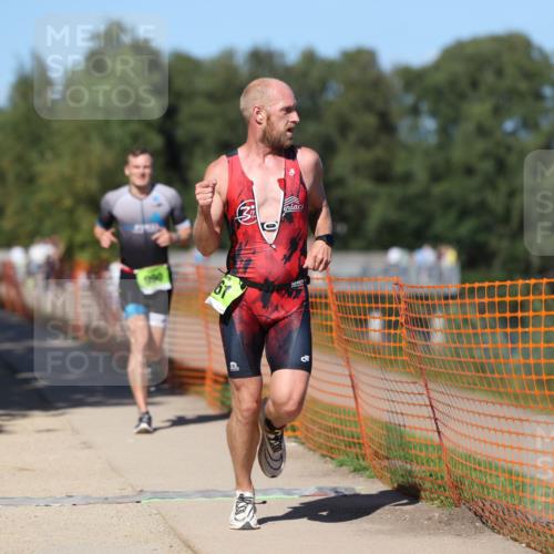 07.09.2025 - 19. Norderstedt Triathlon Michael Strokosch http://msf.ph/oto/8803725 07.09.2025 14:56:11 Laufen 961, 990, 1036 meine-sportfotos.de