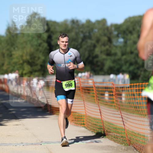 07.09.2025 - 19. Norderstedt Triathlon Michael Strokosch http://msf.ph/oto/8803760 07.09.2025 14:56:13 Laufen 961, 990, 1036 meine-sportfotos.de