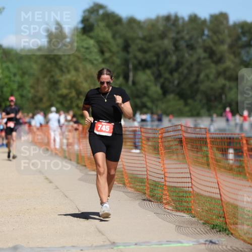 07.09.2025 - 19. Norderstedt Triathlon Michael Strokosch http://msf.ph/oto/8803836 07.09.2025 13:13:32 Laufen 745 meine-sportfotos.de