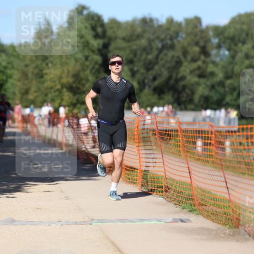 07.09.2025 - 19. Norderstedt Triathlon Michael Strokosch http://msf.ph/oto/8803849 07.09.2025 14:56:24 Laufen 877 meine-sportfotos.de