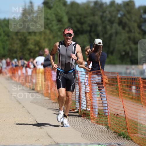 07.09.2025 - 19. Norderstedt Triathlon Michael Strokosch http://msf.ph/oto/8803856 07.09.2025 12:35:31 Laufen 151, 845, 851 meine-sportfotos.de