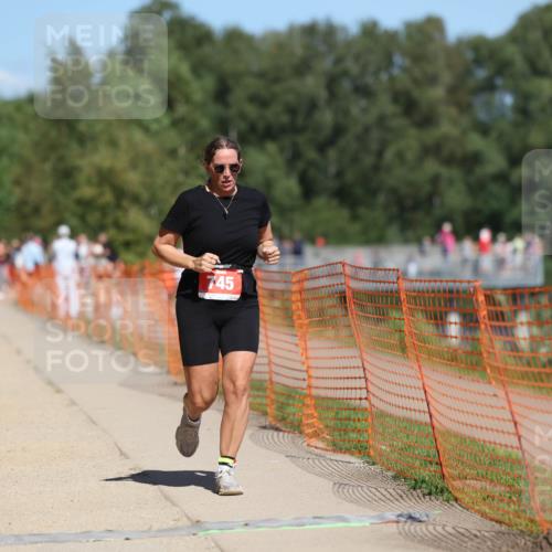 07.09.2025 - 19. Norderstedt Triathlon Michael Strokosch http://msf.ph/oto/8803857 07.09.2025 13:13:33 Laufen 745, 1326 meine-sportfotos.de
