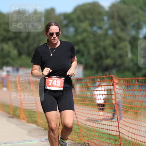07.09.2025 - 19. Norderstedt Triathlon Michael Strokosch http://msf.ph/oto/8803909 07.09.2025 13:13:35 Laufen 302, 745, 1326 meine-sportfotos.de