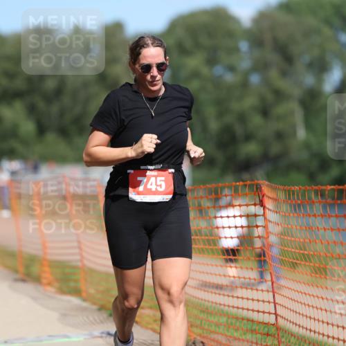 07.09.2025 - 19. Norderstedt Triathlon Michael Strokosch http://msf.ph/oto/8803917 07.09.2025 13:13:35 Laufen 302, 745, 1326 meine-sportfotos.de