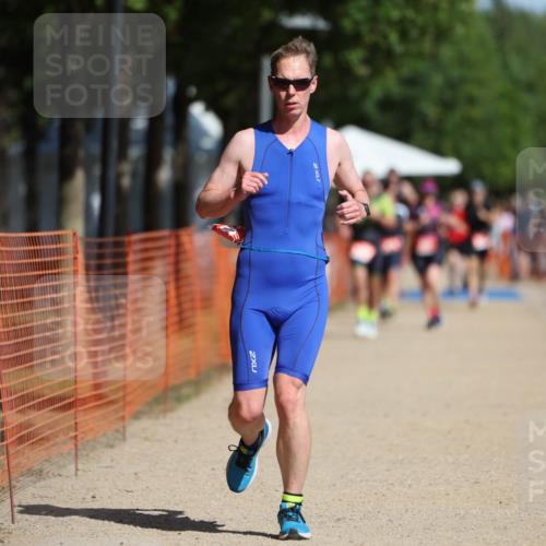 07.09.2025 - 19. Norderstedt Triathlon Michael Strokosch http://msf.ph/oto/8803920 07.09.2025 12:05:36 Laufen 1181, 1193, 1228 meine-sportfotos.de