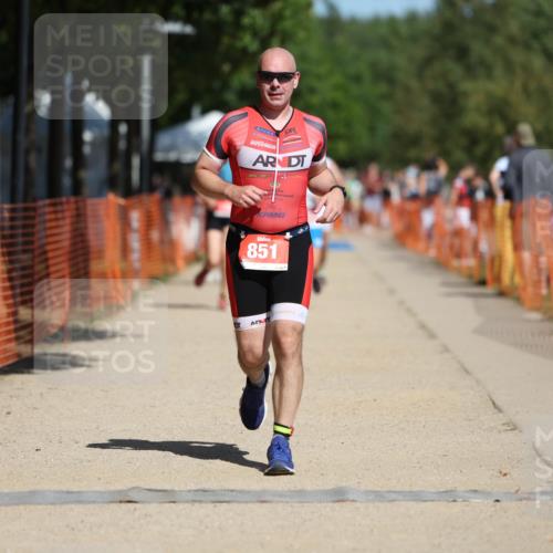 07.09.2025 - 19. Norderstedt Triathlon Michael Strokosch http://msf.ph/oto/8803926 07.09.2025 12:35:34 Laufen 140, 151, 851, 1220 meine-sportfotos.de