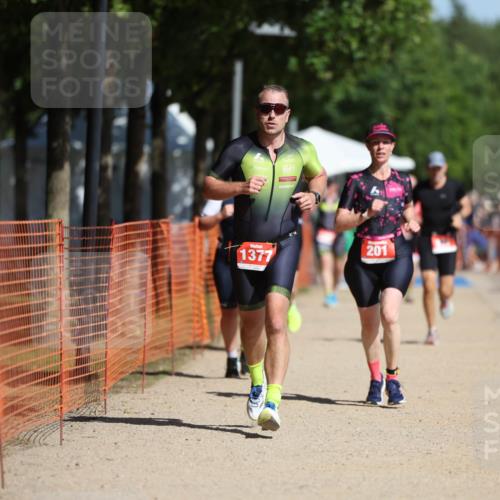 07.09.2025 - 19. Norderstedt Triathlon Michael Strokosch http://msf.ph/oto/8803940 07.09.2025 12:05:44 Laufen 201, 237, 815, 1225, 1377 meine-sportfotos.de