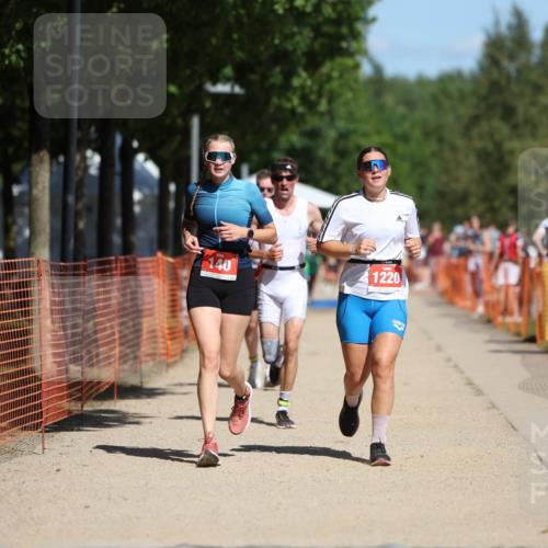 07.09.2025 - 19. Norderstedt Triathlon Michael Strokosch http://msf.ph/oto/8804018 07.09.2025 12:35:39 Laufen 140, 697, 737, 851, 1220 meine-sportfotos.de