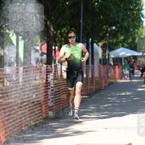 07.09.2025 - 19. Norderstedt Triathlon Michael Strokosch http://msf.ph/oto/8804045 07.09.2025 14:56:40 Laufen 991, 1007 meine-sportfotos.de