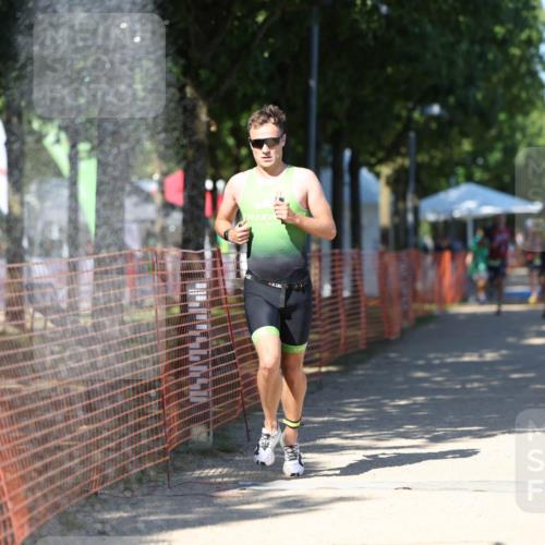 07.09.2025 - 19. Norderstedt Triathlon Michael Strokosch http://msf.ph/oto/8804051 07.09.2025 14:56:40 Laufen 991, 1007 meine-sportfotos.de