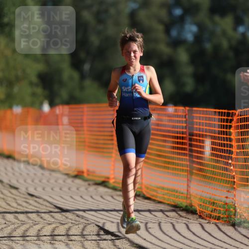 07.09.2025 - 19. Norderstedt Triathlon Michael Strokosch http://msf.ph/oto/8804085 07.09.2025 09:43:36 Laufen 562, 591 meine-sportfotos.de