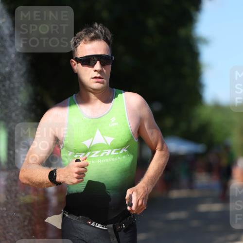 07.09.2025 - 19. Norderstedt Triathlon Michael Strokosch http://msf.ph/oto/8804117 07.09.2025 14:56:43 Laufen 962, 991, 1007, 1031 meine-sportfotos.de