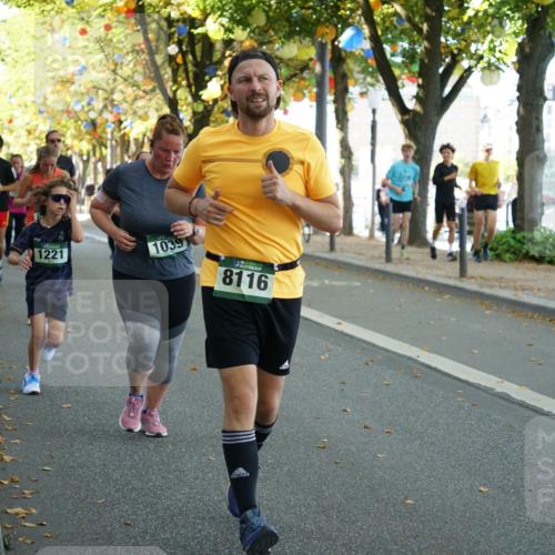 07.09.2025 - BARMER Alsterlauf Yannick Fuchs http://msf.ph/oto/8804120 07.09.2025 11:52:25 Laufen 1221, 1039, 8116 meine-sportfotos.de