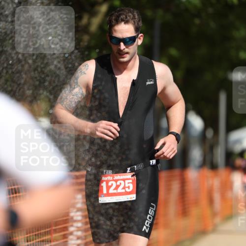 07.09.2025 - 19. Norderstedt Triathlon Michael Strokosch http://msf.ph/oto/8804130 07.09.2025 12:05:52 Laufen 201, 237, 815, 862, 1225, 1265, 1372 meine-sportfotos.de