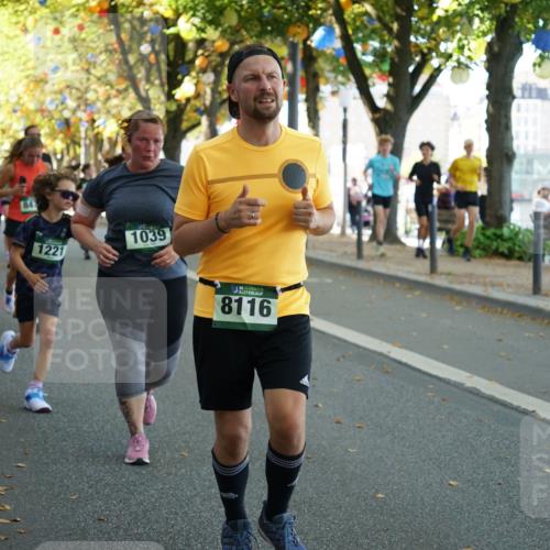07.09.2025 - BARMER Alsterlauf Yannick Fuchs http://msf.ph/oto/8804134 07.09.2025 11:52:25 Laufen 847, 1221, 1039, 36, 8116 meine-sportfotos.de