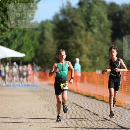 07.09.2025 - 19. Norderstedt Triathlon Michael Strokosch http://msf.ph/oto/8804173 07.09.2025 09:43:45 Laufen 568, 572 meine-sportfotos.de