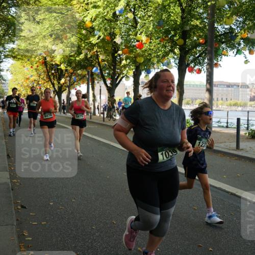 07.09.2025 - BARMER Alsterlauf Yannick Fuchs http://msf.ph/oto/8804194 07.09.2025 11:52:27 Laufen 8474, 8475, 1039, 122 meine-sportfotos.de