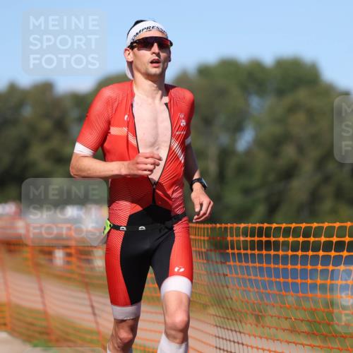 07.09.2025 - 19. Norderstedt Triathlon Michael Strokosch http://msf.ph/oto/8804204 07.09.2025 14:56:54 Laufen 959, 962, 971, 975, 1031 meine-sportfotos.de