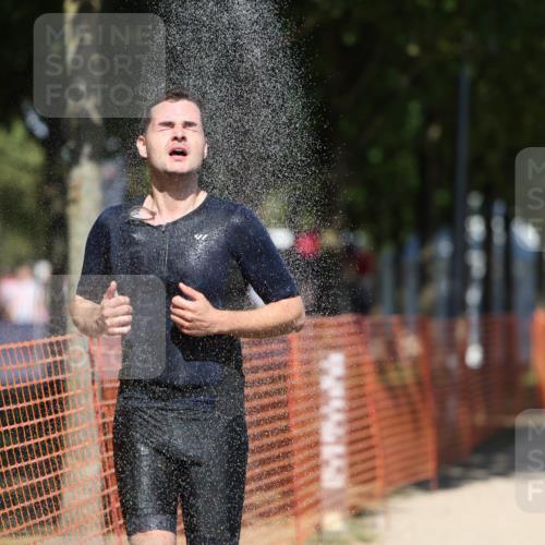07.09.2025 - 19. Norderstedt Triathlon Michael Strokosch http://msf.ph/oto/8804243 07.09.2025 13:14:01 Laufen 171, 177, 295, 351, 1376 meine-sportfotos.de